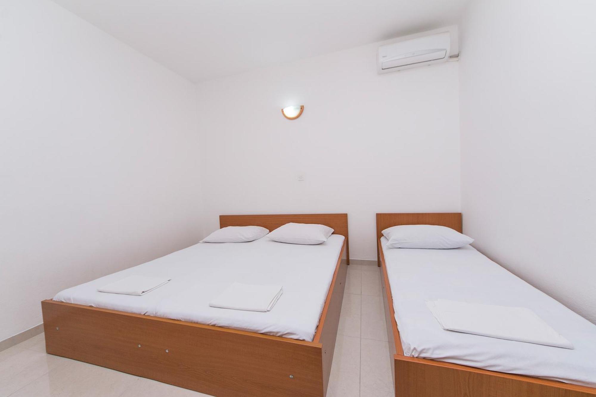 Apartments By The Sea Podaca, Makarska - 4734 Exterior photo
