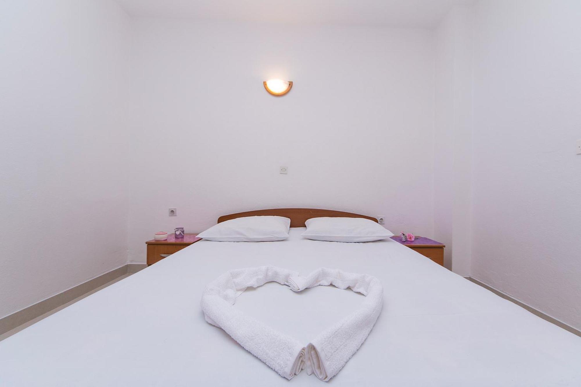 Apartments By The Sea Podaca, Makarska - 4734 Exterior photo
